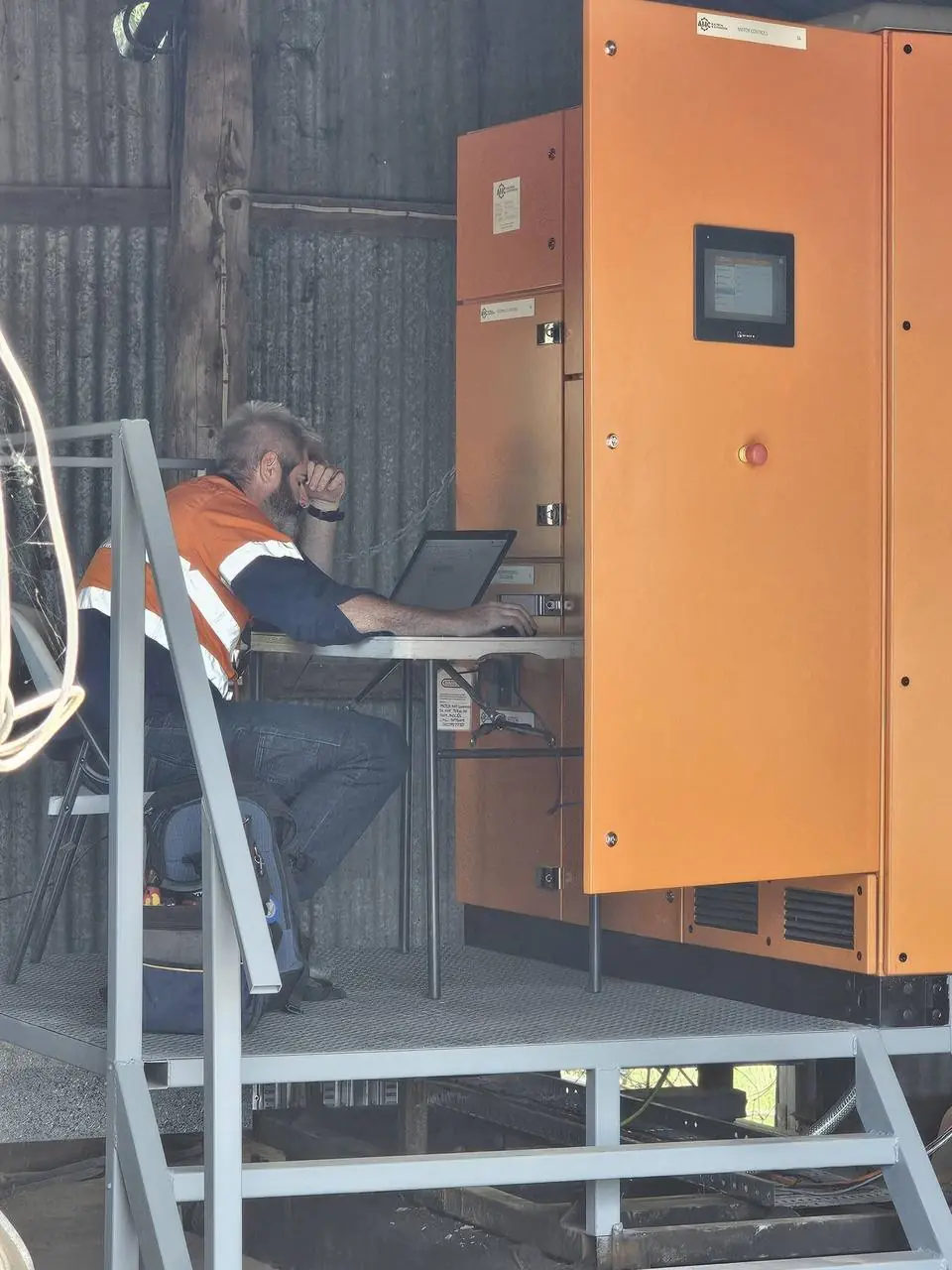 Commissioning the pump control system on site